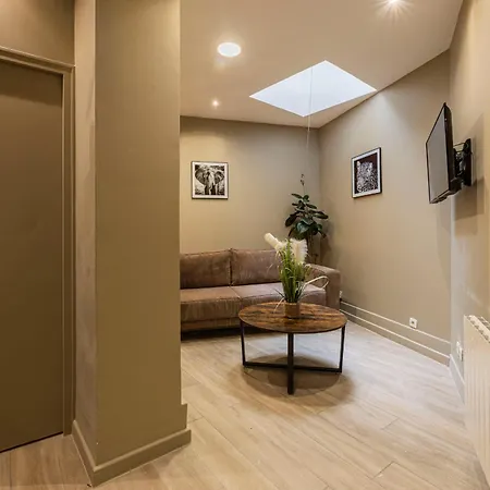 Marais Pompidou 3e, Jacuzzi, 2 Chambres, 4 A 6p شقة